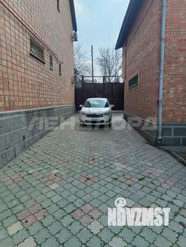 Дом 219м², 2-этажный, участок 8 сот.  