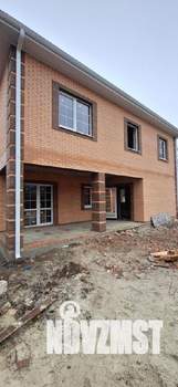 Дом 216м², 2-этажный, участок 6 сот.  