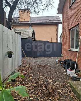 Дом 132м&sup2;, 2-этажный, участок 3 сот.  