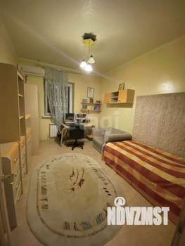 Дом 270м², 3-этажный, участок 6 сот.  