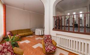 Дом 335м&sup2;, 2-этажный, участок 4 сот.  