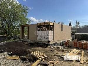 Дом 130м&sup2;, 2-этажный, участок 4 сот.  