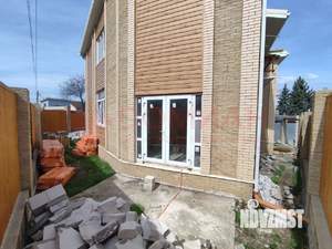 Дом 240м&sup2;, 2-этажный, участок 4 сот.  