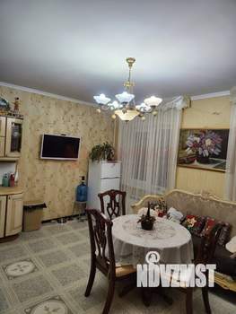 Дом 357м&sup2;, 2-этажный, участок 8 сот.  