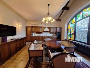 Дом 485м&sup2;, 2-этажный, участок 6 сот.  