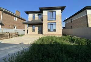 Дом 170м&sup2;, 2-этажный, участок 5 сот.  