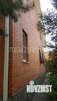 Дом 170м&sup2;, 2-этажный, участок 6 сот.  