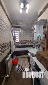 Дом 100м&sup2;, 2-этажный, участок 3 сот.  