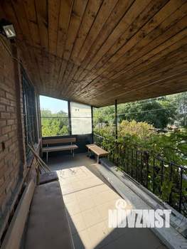 Дом 216м&sup2;, 3-этажный, участок 11 сот.  