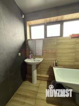 Дом 130м², 2-этажный, участок 3 сот.  