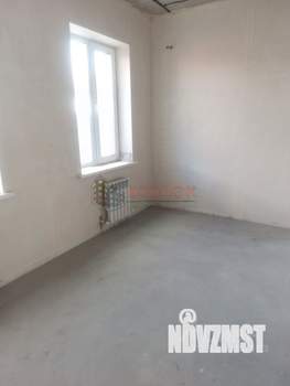 Дом 130м&sup2;, 2-этажный, участок 3 сот.  