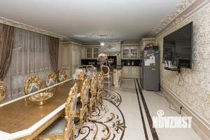 Дом 460м², 2-этажный, участок 6 сот.  
