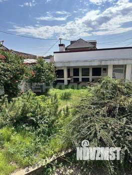 Дом 400м&sup2;, 4-этажный, участок 6 сот.  