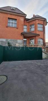 Дом 355м&sup2;, 2-этажный, участок 5 сот.  