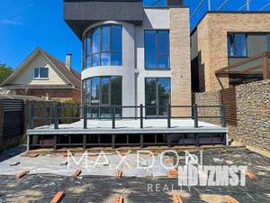 Дом 340м², 2-этажный, участок 3 сот.  