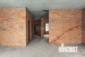 Дом 153м&sup2;, 2-этажный, участок 3 сот.  