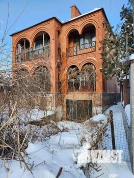 Дом 377м&sup2;, 3-этажный, участок 6 сот.  