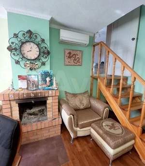 Дом 150м&sup2;, 3-этажный, участок 6 сот.  