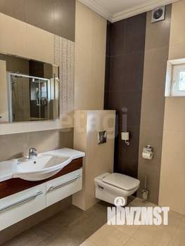 Дом 264м&sup2;, 2-этажный, участок 3 сот.  