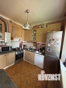 Дом 400м&sup2;, 4-этажный, участок 6 сот.  