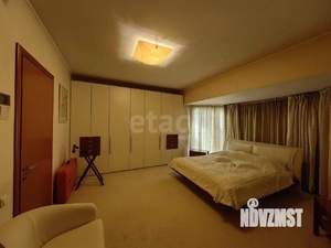 Дом 286м&sup2;, 2-этажный, участок 3 сот.  