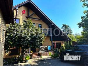 Дом 240м², 2-этажный, участок 6 сот.  
