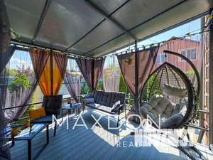 Дом 140м&sup2;, 2-этажный, участок 3 сот.  