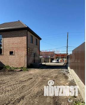 Дом 205м&sup2;, 3-этажный, участок 6 сот.  