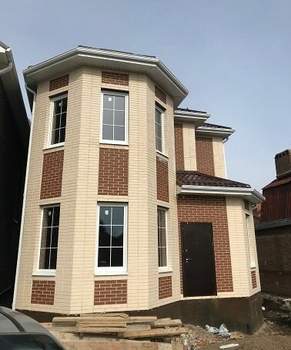 Дом 145м&sup2;, 2-этажный, участок 3 сот.  