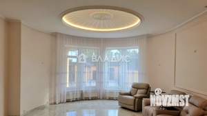 Дом 604м², 3-этажный, участок 761 сот.  