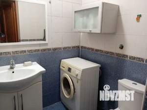 Дом 98м&sup2;, 2-этажный, участок 6 сот.  