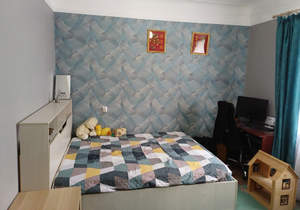 Дом 100м&sup2;, 2-этажный, участок 1 сот.  