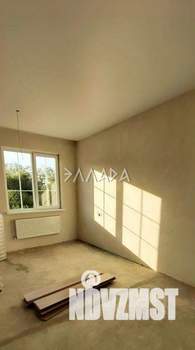 Дом 80м&sup2;, 2-этажный, участок 3 сот.  