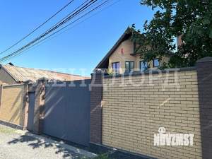 Дом 240м&sup2;, 2-этажный, участок 6 сот.  