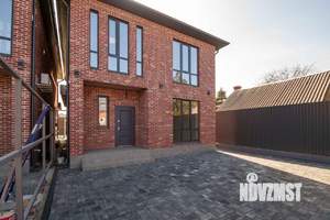 Дом 176м&sup2;, 2-этажный, участок 3 сот.  