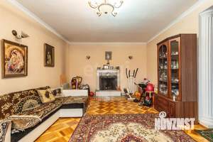 Дом 262м², 3-этажный, участок 3 сот.  