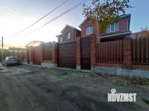 Дом 138м&sup2;, 2-этажный, участок 3 сот.  