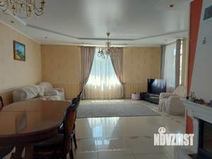 Дом 240м², 3-этажный, участок 3 сот.  