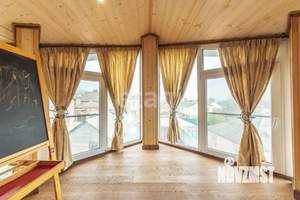 Дом 250м&sup2;, 4-этажный, участок 4 сот.  