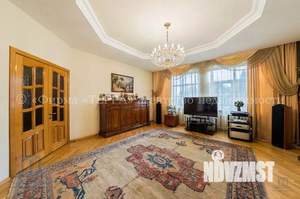 Коттедж 448м², 2-этажный, участок 6 сот.  