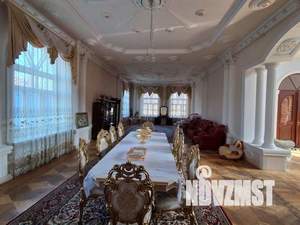 Дом 505м&sup2;, 2-этажный, участок 7 сот.  