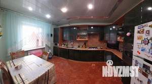 Дом 300м&sup2;, 2-этажный, участок 3 сот.  