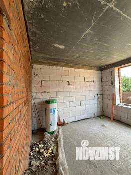 Дом 180м&sup2;, 2-этажный, участок 3 сот.  