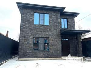 Дом 220м&sup2;, 3-этажный, участок 4 сот.  