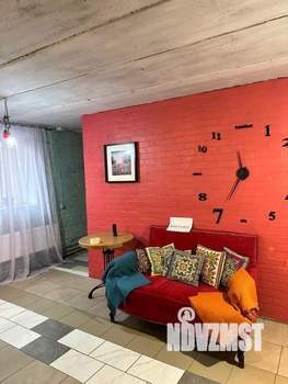 Дом 680м&sup2;, 5-этажный, участок 10 сот.  