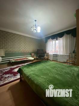 Дом 295м², 2-этажный, участок 3 сот.  