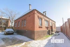 Дом 220м&sup2;, 1-этажный, участок 6 сот.  