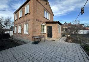 Дом 80м&sup2;, 2-этажный, участок 7 сот.  