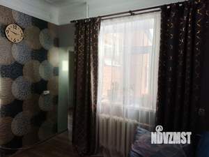 Дом 100м&sup2;, 2-этажный, участок 1 сот.  