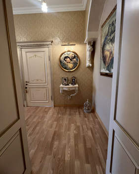 Дом 375м&sup2;, 3-этажный, участок 8 сот.  